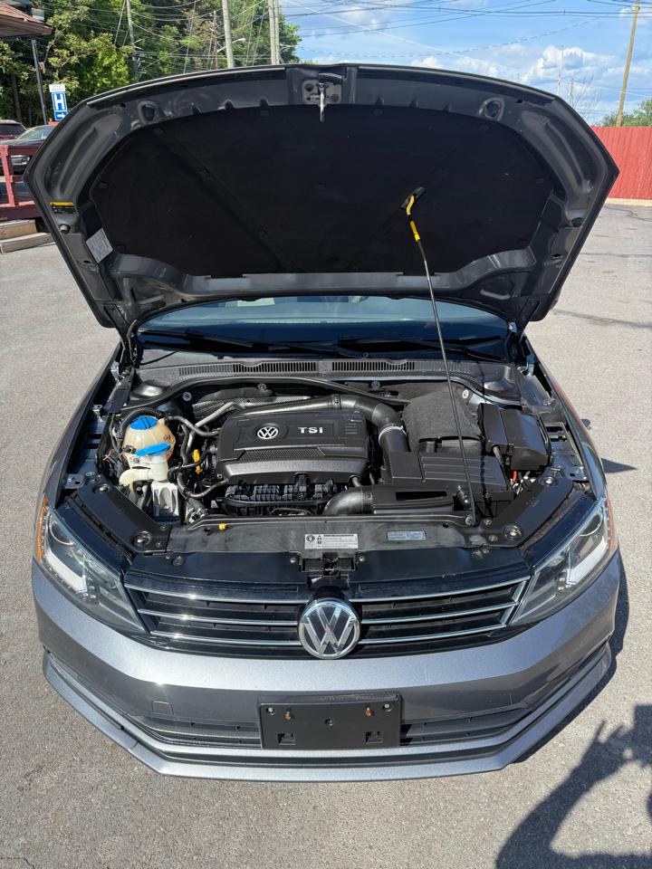 Volkswagen Jetta Sedan 4dr Auto 1.8T SE PZEV 2015