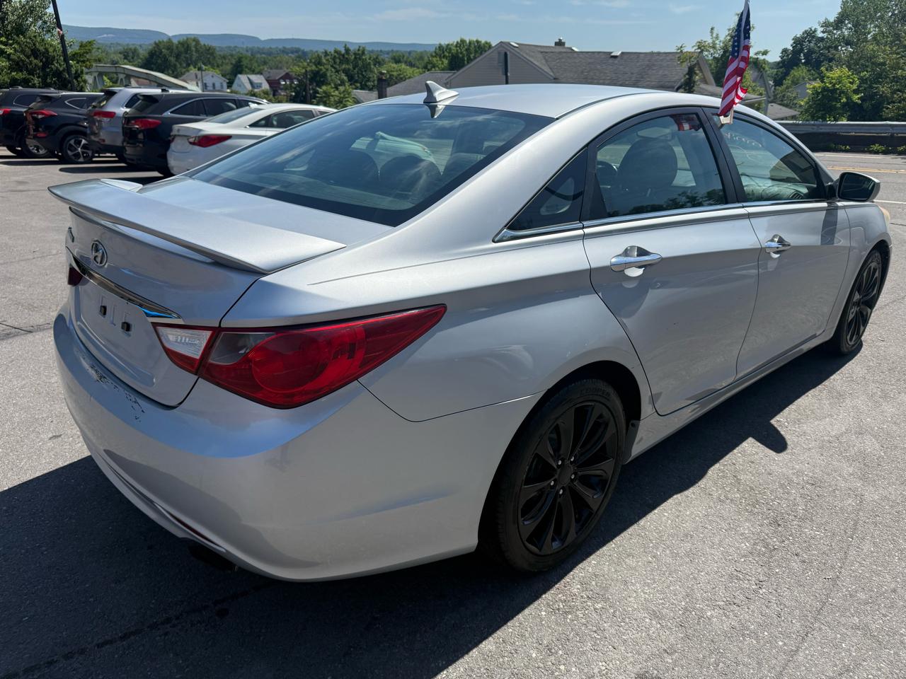 Hyundai Sonata 4dr Sdn 2.4L Auto SE 2011