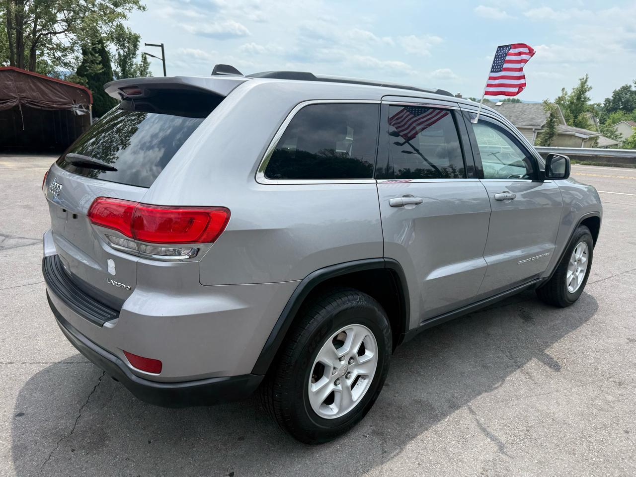 Jeep Grand Cherokee 4WD 4dr Laredo 2015