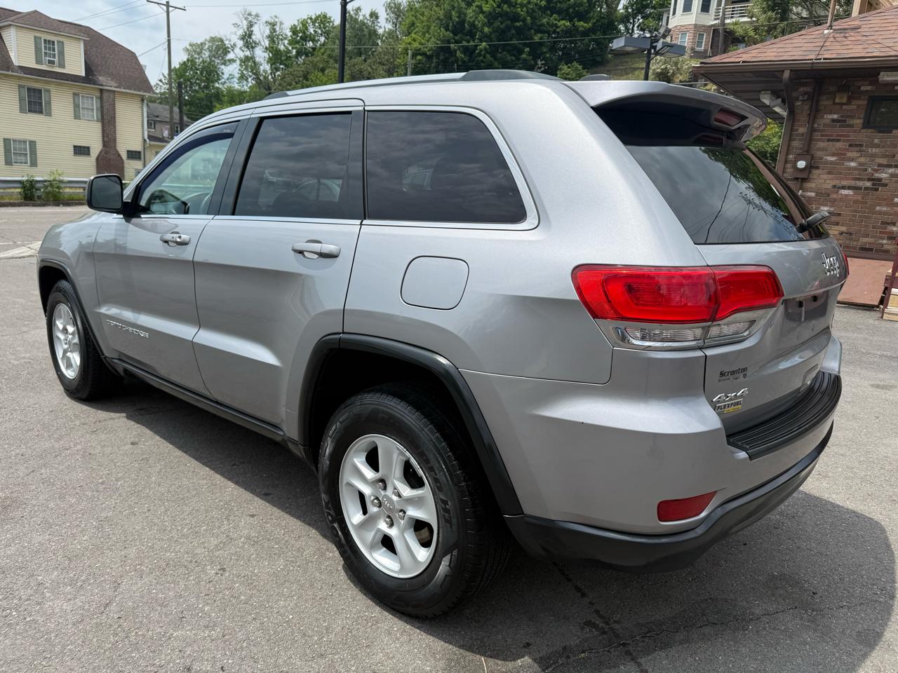 Jeep Grand Cherokee 4WD 4dr Laredo 2015