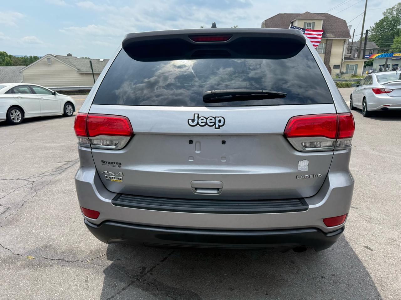 Jeep Grand Cherokee 4WD 4dr Laredo 2015
