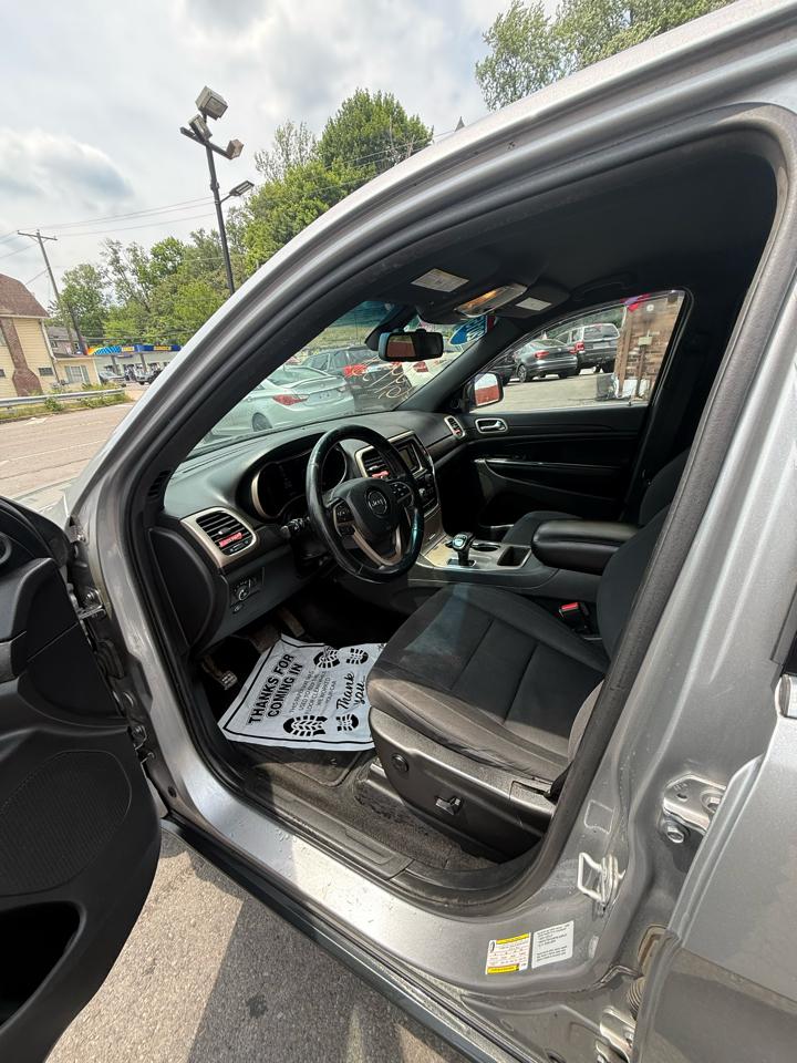 Jeep Grand Cherokee 4WD 4dr Laredo 2015