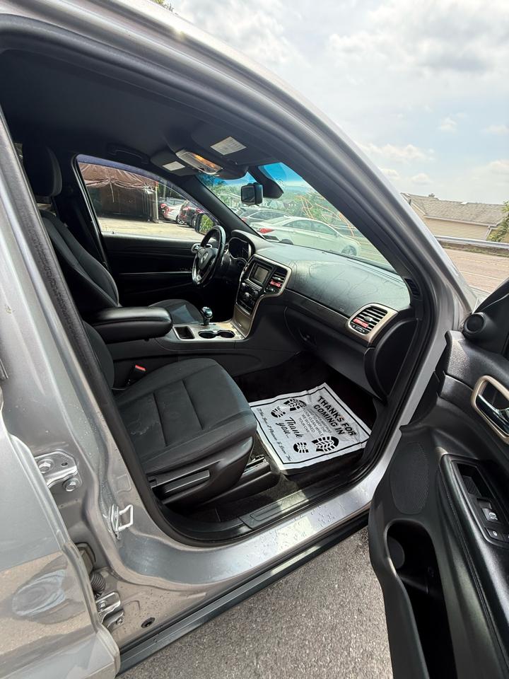 Jeep Grand Cherokee 4WD 4dr Laredo 2015