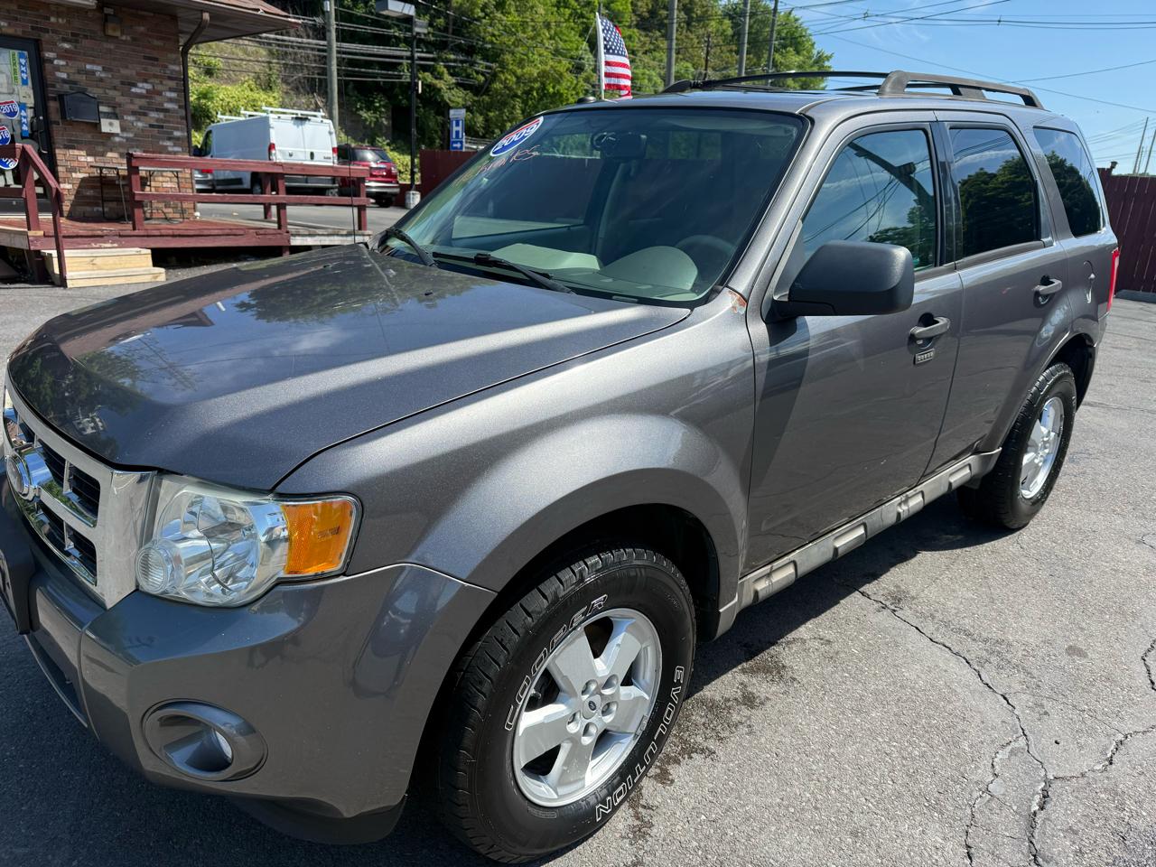 Ford Escape FWD 4dr I4 Auto XLT 2009