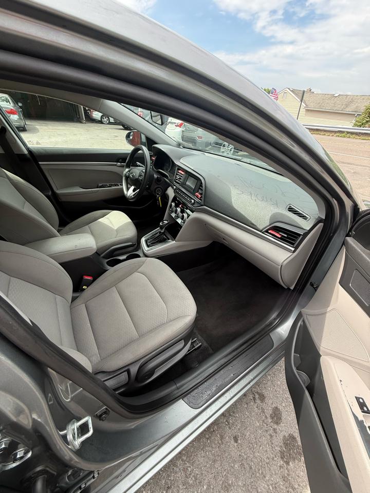 Hyundai Elantra SE Auto 2019