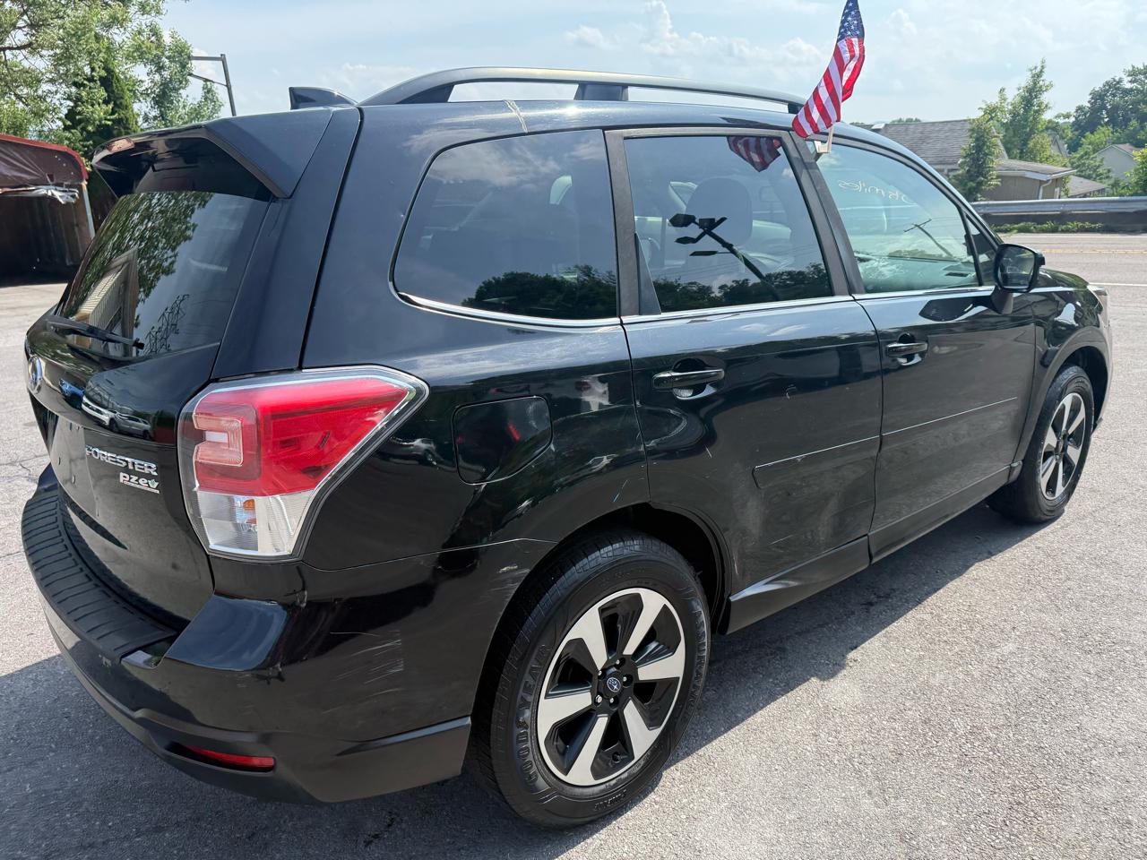 Subaru Forester 2.5i Limited CVT 2017