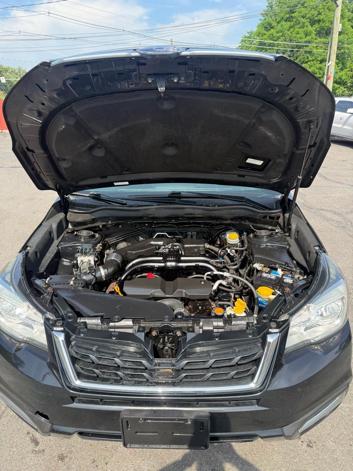 Subaru Forester 2.5i Limited CVT 2017