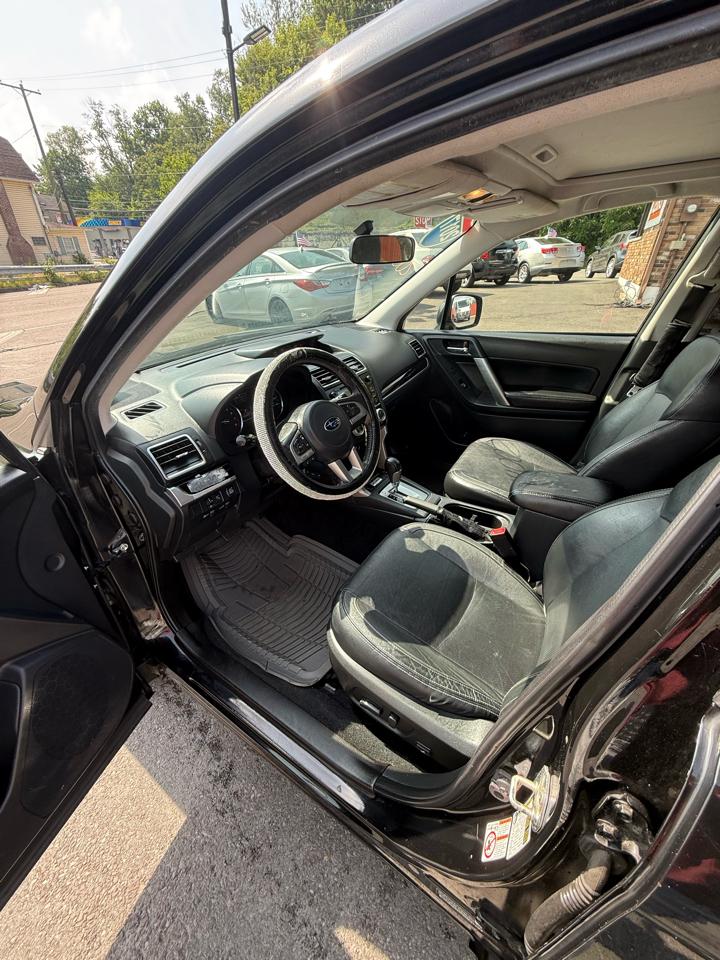 Subaru Forester 2.5i Limited CVT 2017