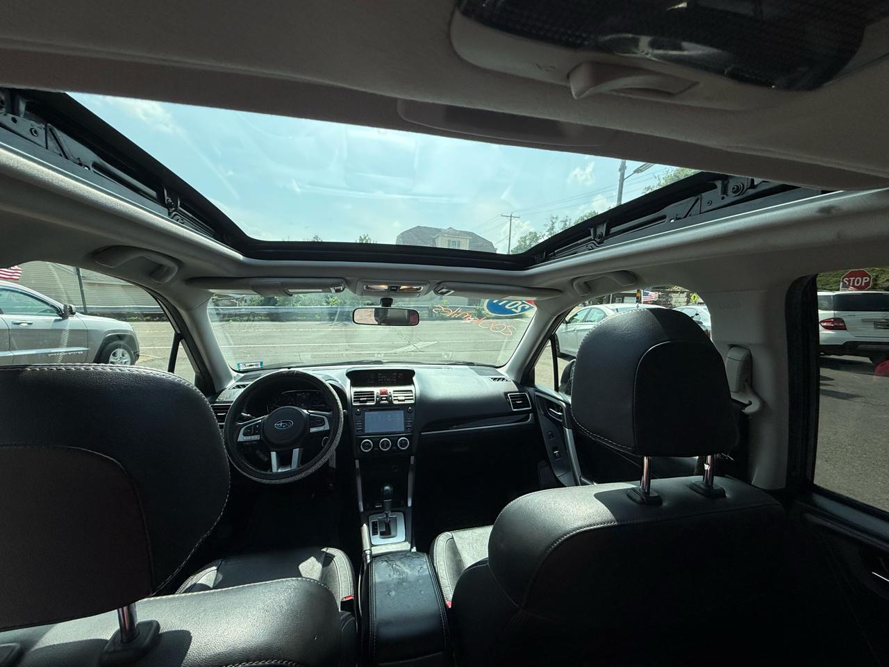 Subaru Forester 2.5i Limited CVT 2017