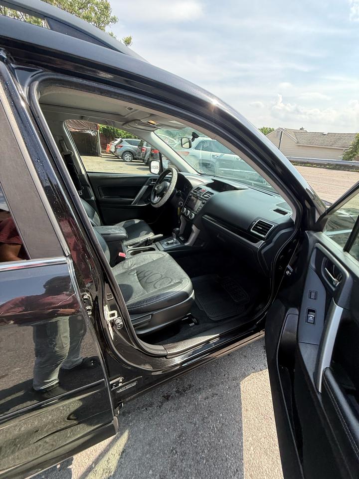 Subaru Forester 2.5i Limited CVT 2017