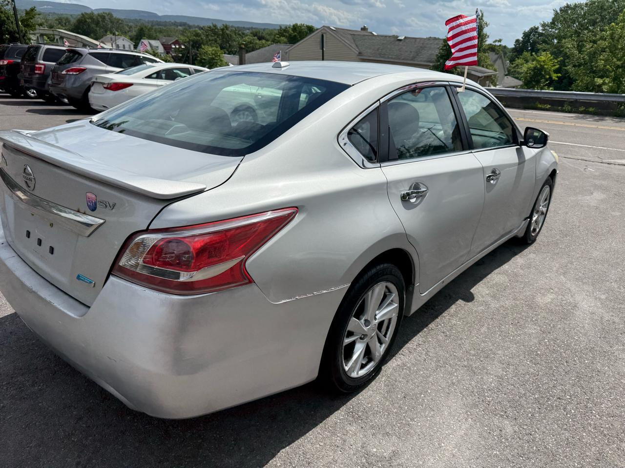 Nissan Altima 4dr Sdn I4 2.5 SV 2013