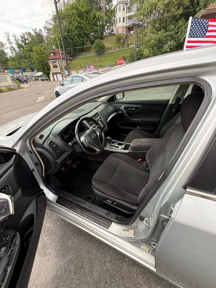 Nissan Altima 4dr Sdn I4 2.5 SV 2013