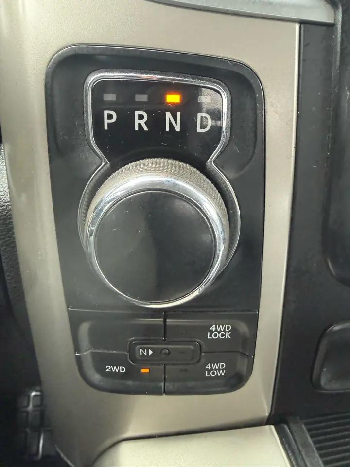 RAM 1500 4WD Crew Cab 140.5" Outdoorsman 2014