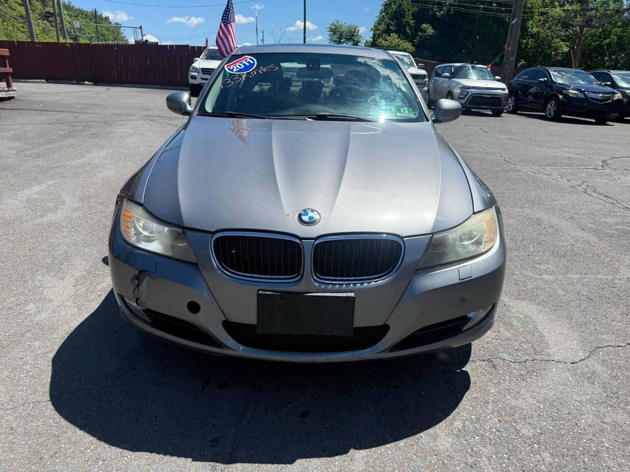 BMW 3 Series 4dr Sdn 328i xDrive AWD 2011