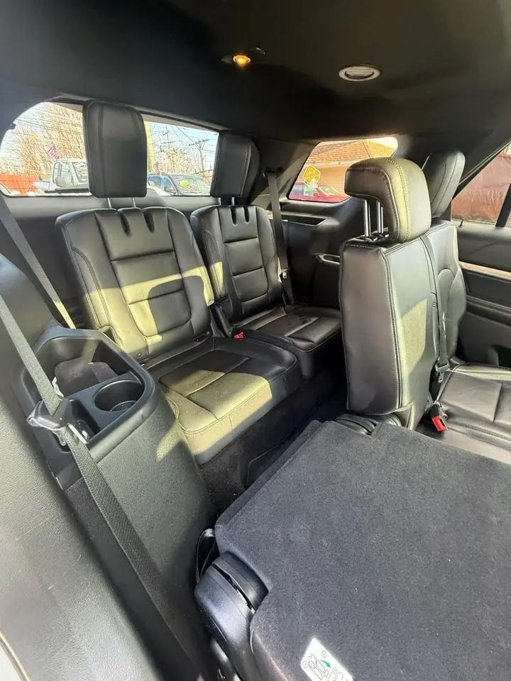 Ford Explorer XLT 4WD 2018