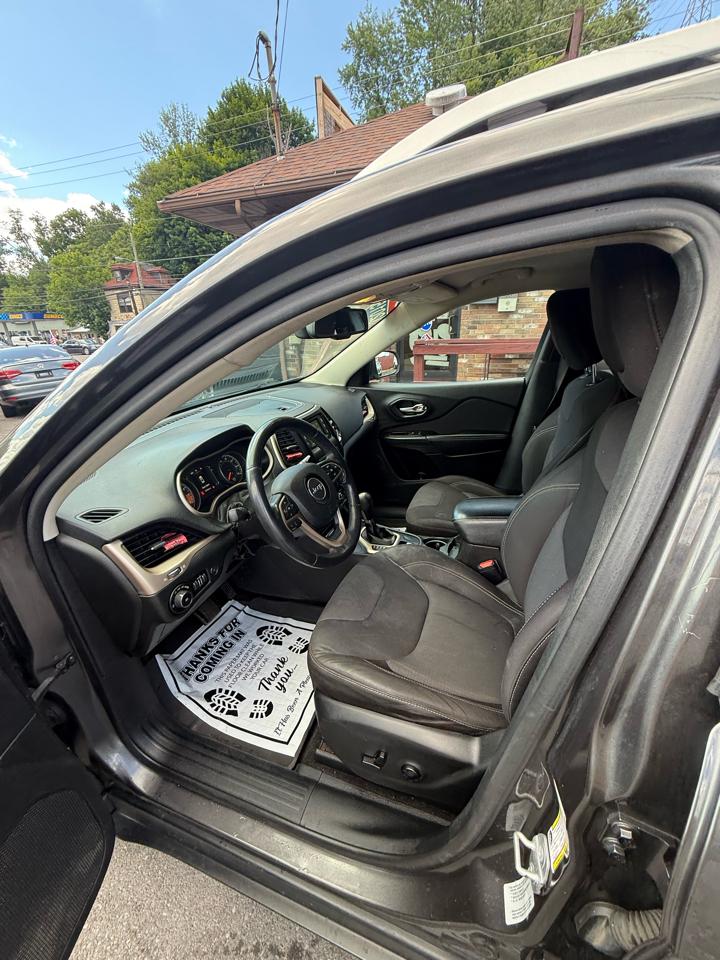 Jeep Cherokee 4WD 4dr Latitude 2015