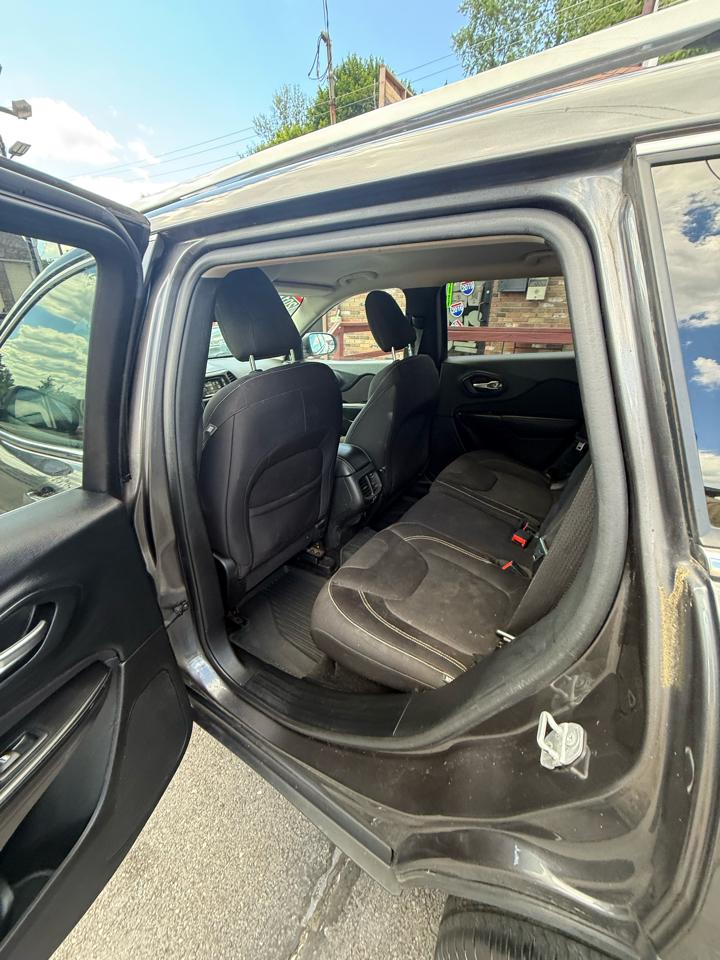Jeep Cherokee 4WD 4dr Latitude 2015