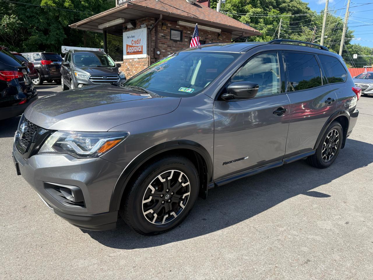 Nissan Pathfinder 4x4 SV 2019