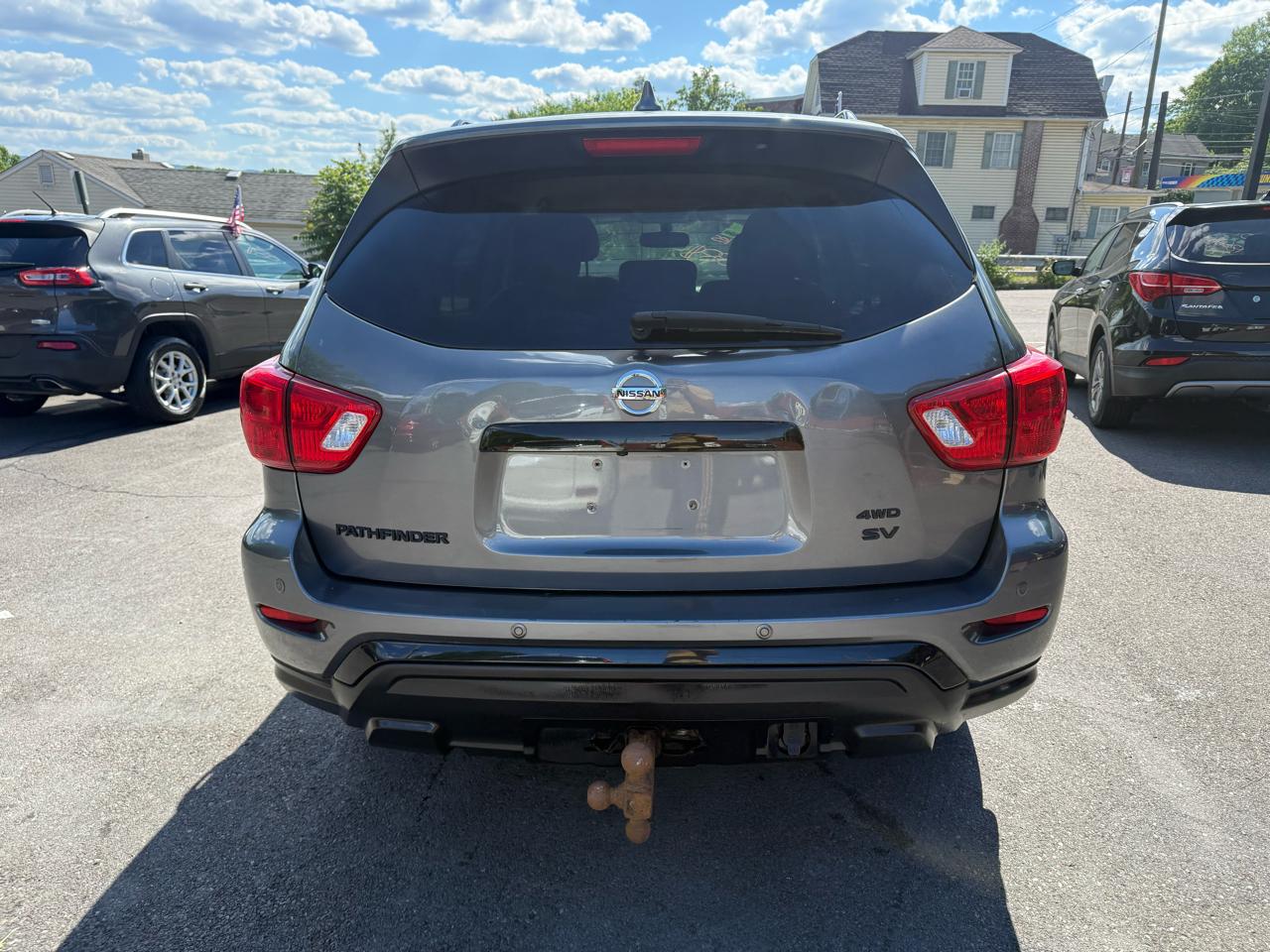 Nissan Pathfinder 4x4 SV 2019