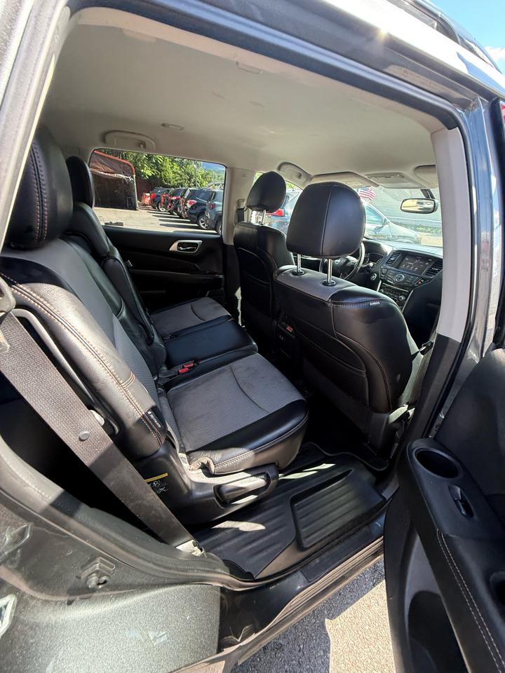 Nissan Pathfinder 4x4 SV 2019