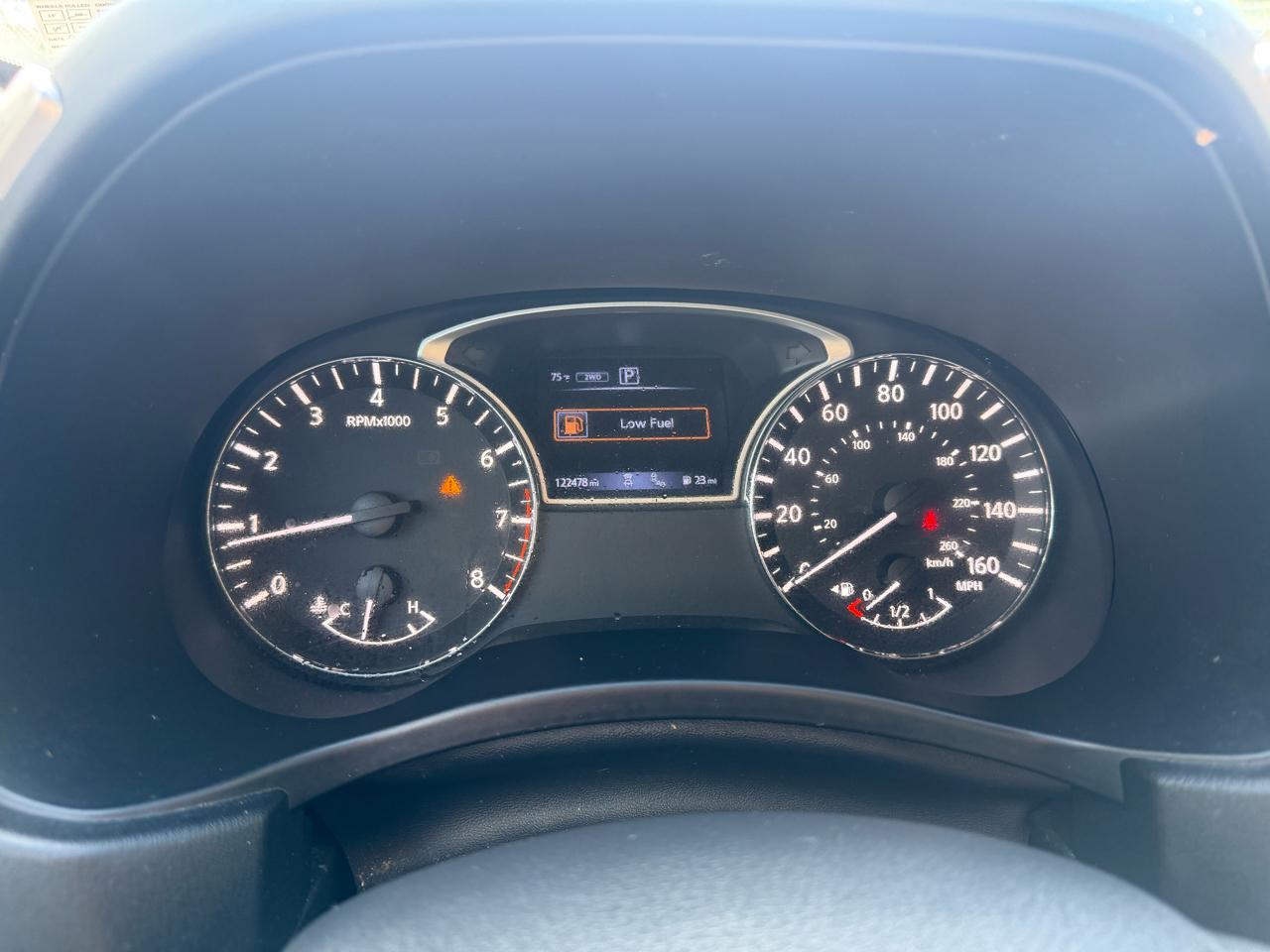 Nissan Pathfinder 4x4 SV 2019