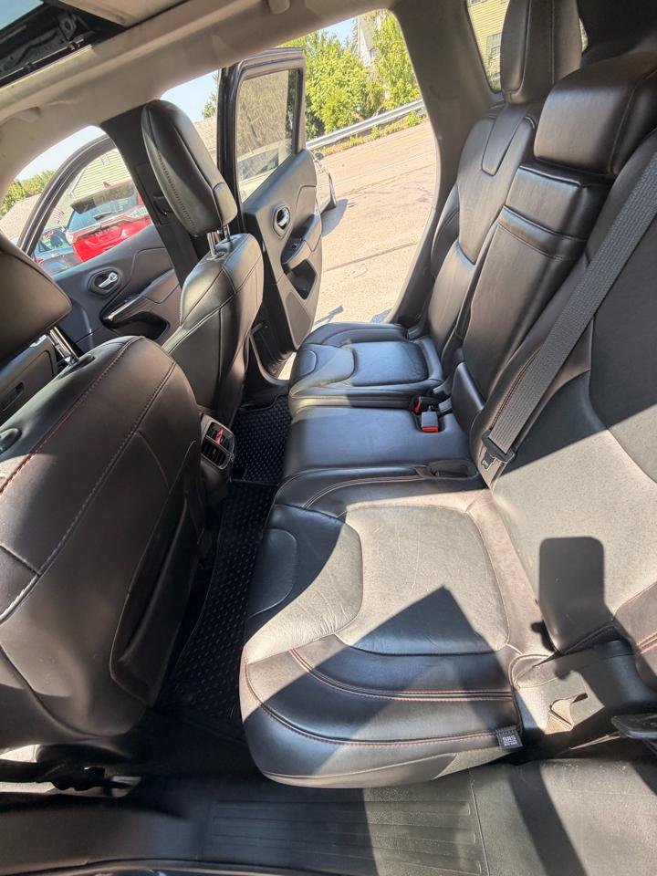 Jeep Cherokee 4WD 4dr Trailhawk 2016