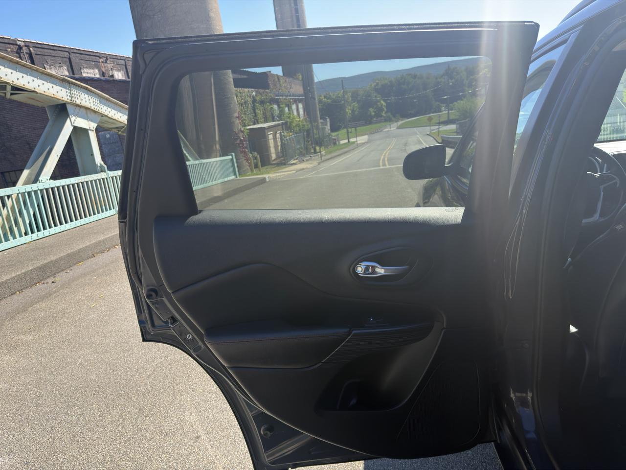 Jeep Cherokee 4WD 4dr Trailhawk 2016