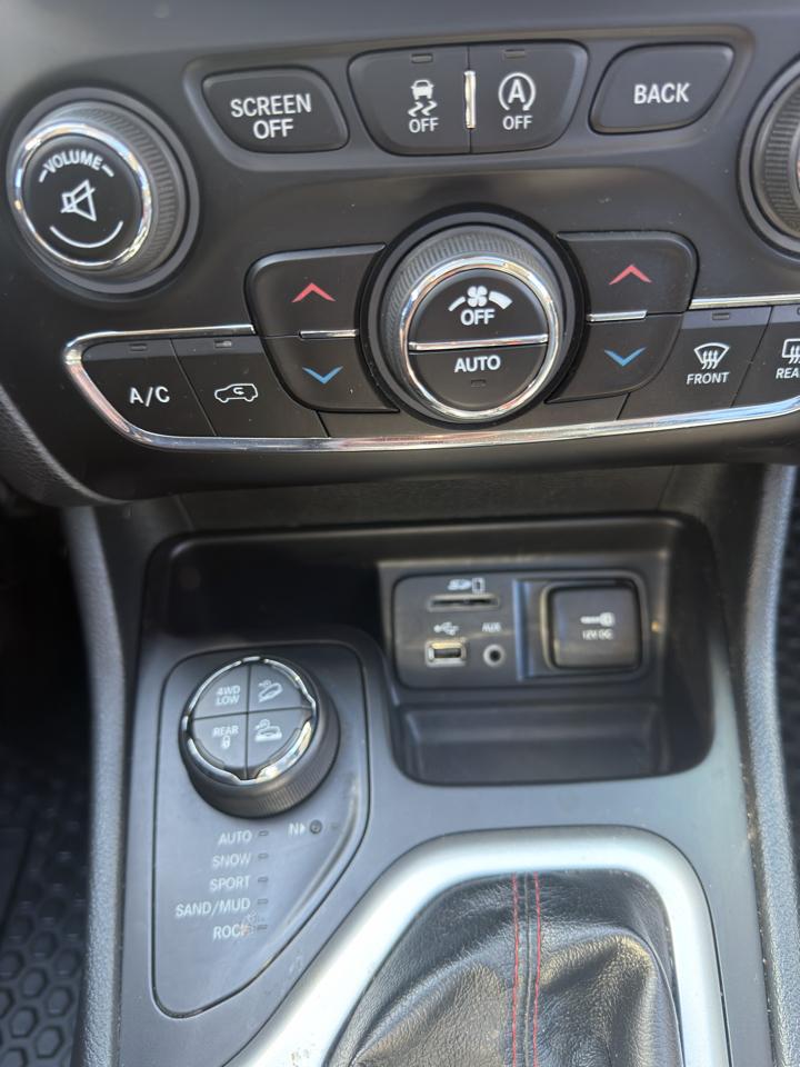 Jeep Cherokee 4WD 4dr Trailhawk 2016