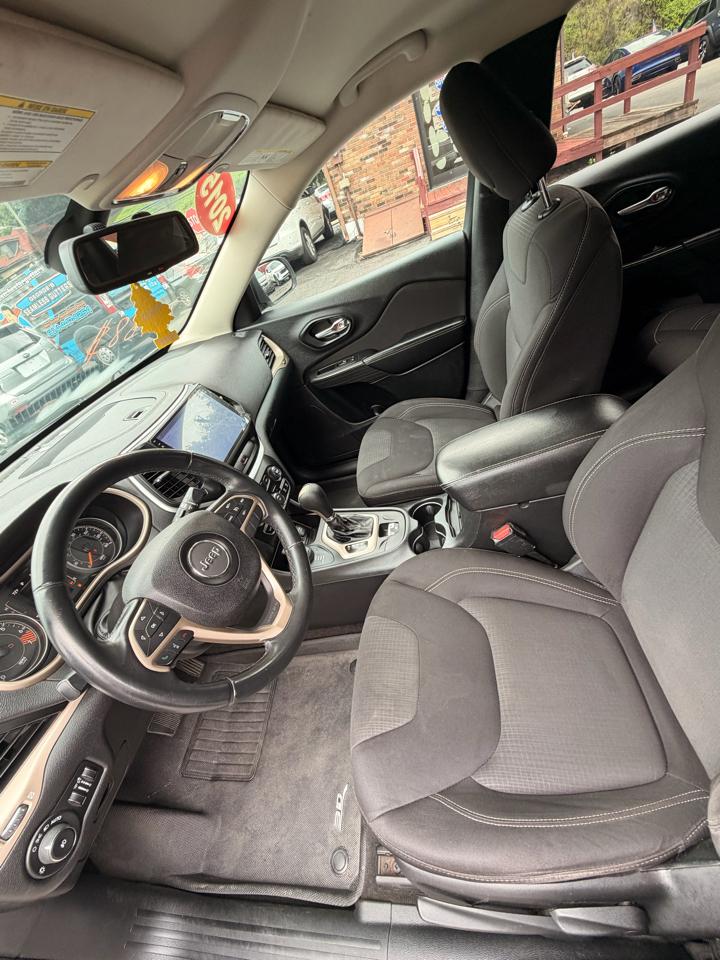 Jeep Cherokee 4WD 4dr Latitude 2015