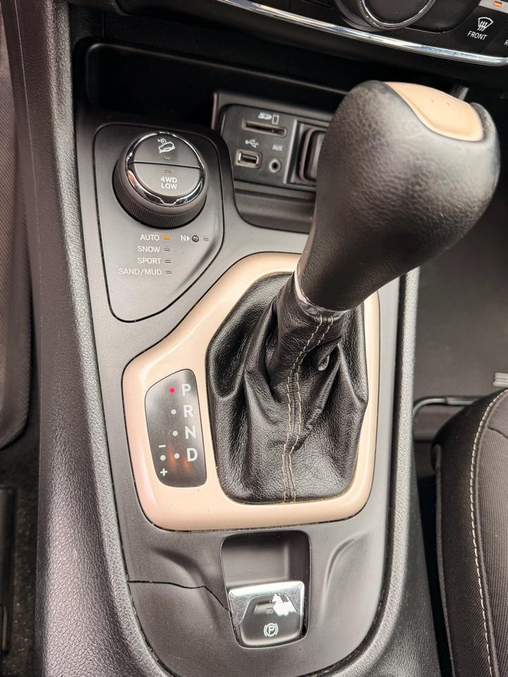 Jeep Cherokee 4WD 4dr Latitude 2015