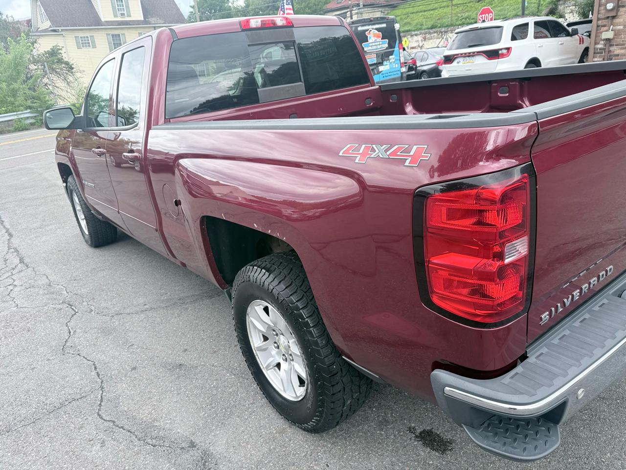 Chevrolet Silverado 1500 4WD Double Cab 143.5" LT w/1LT 2015