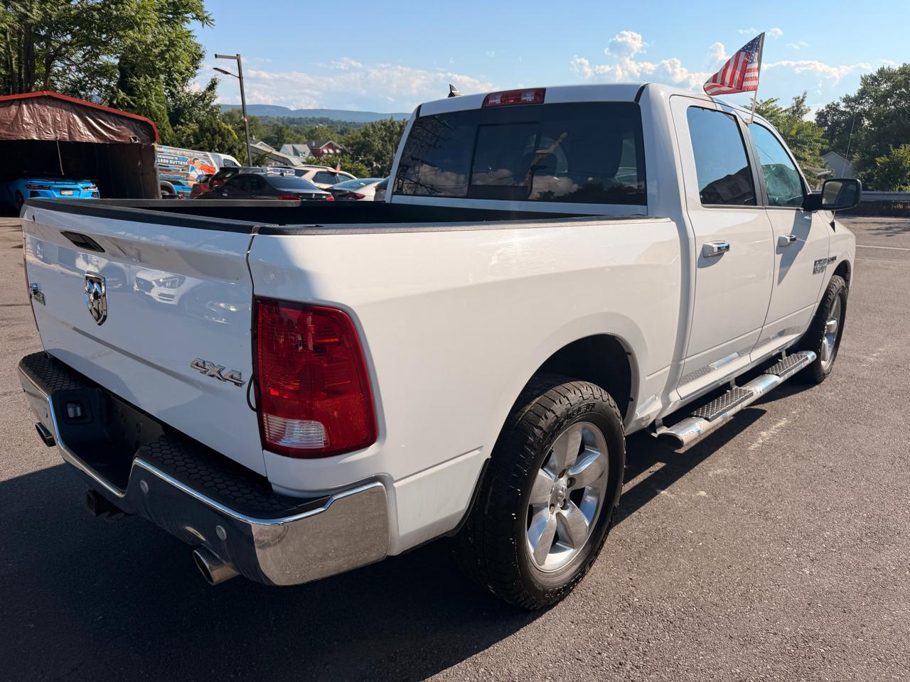 RAM 1500 4WD Crew Cab 140.5" Big Horn 2016