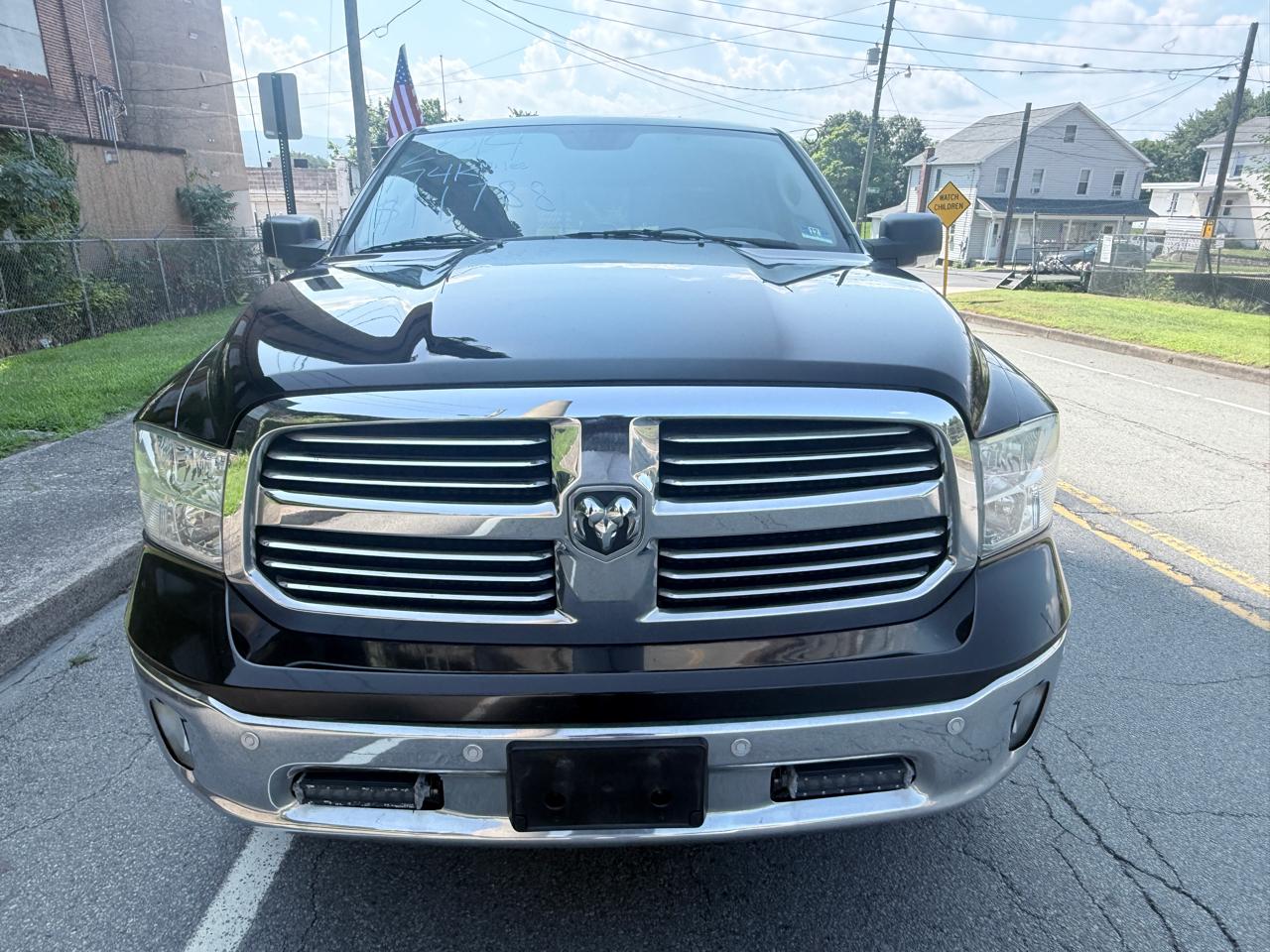 RAM 1500 4WD Crew Cab 140.5" Big Horn 2014