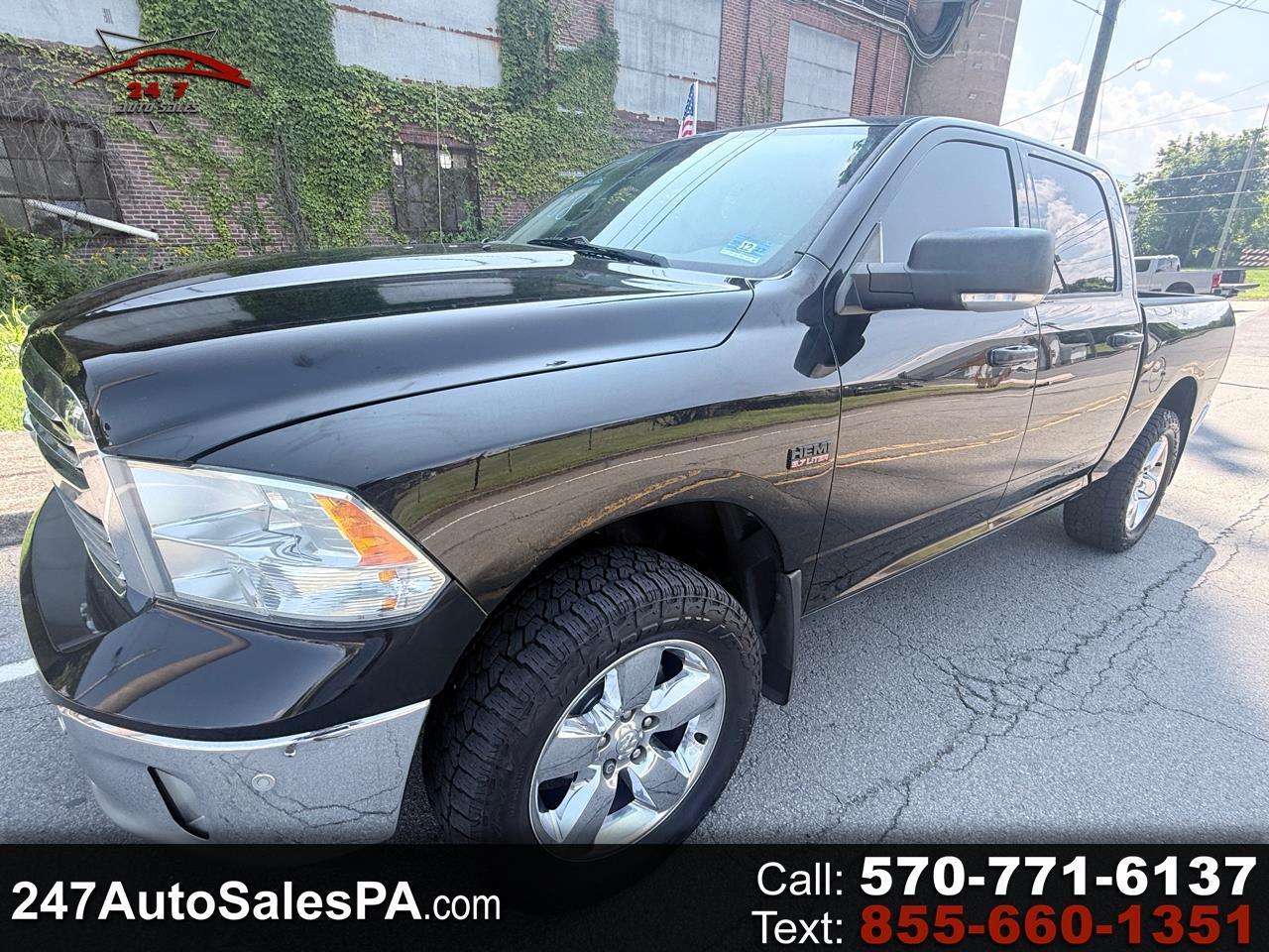 2014 RAM 1500 4WD Crew Cab 140.5" Big Horn