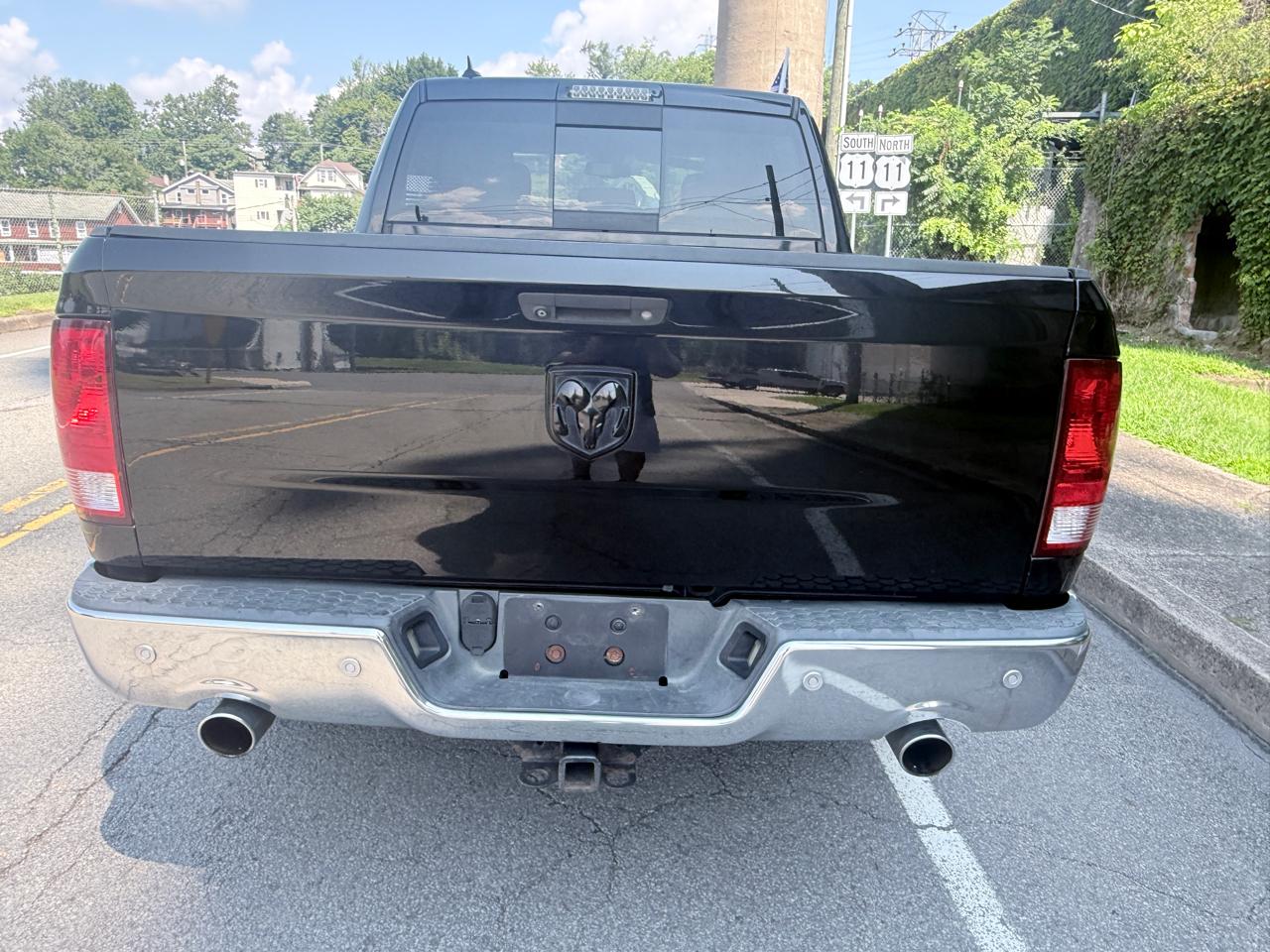 RAM 1500 4WD Crew Cab 140.5" Big Horn 2014