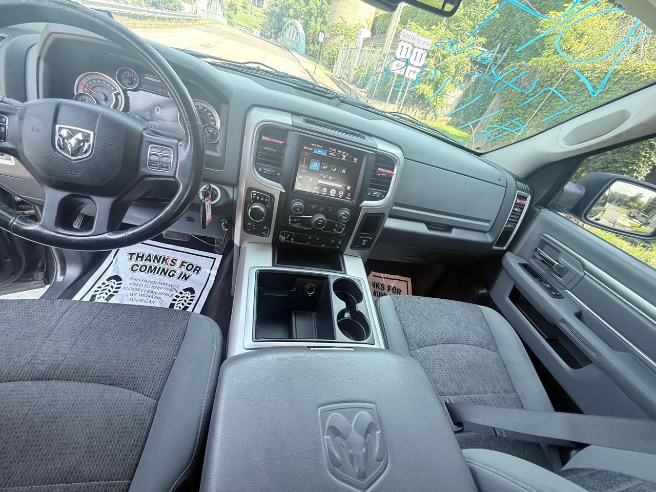 RAM 1500 4WD Crew Cab 140.5" Big Horn 2014