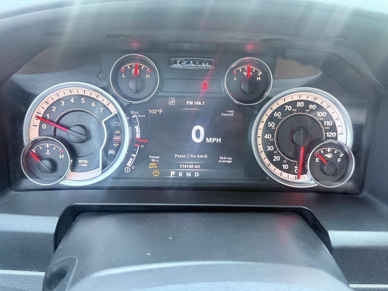 RAM 1500 4WD Crew Cab 140.5" Big Horn 2014
