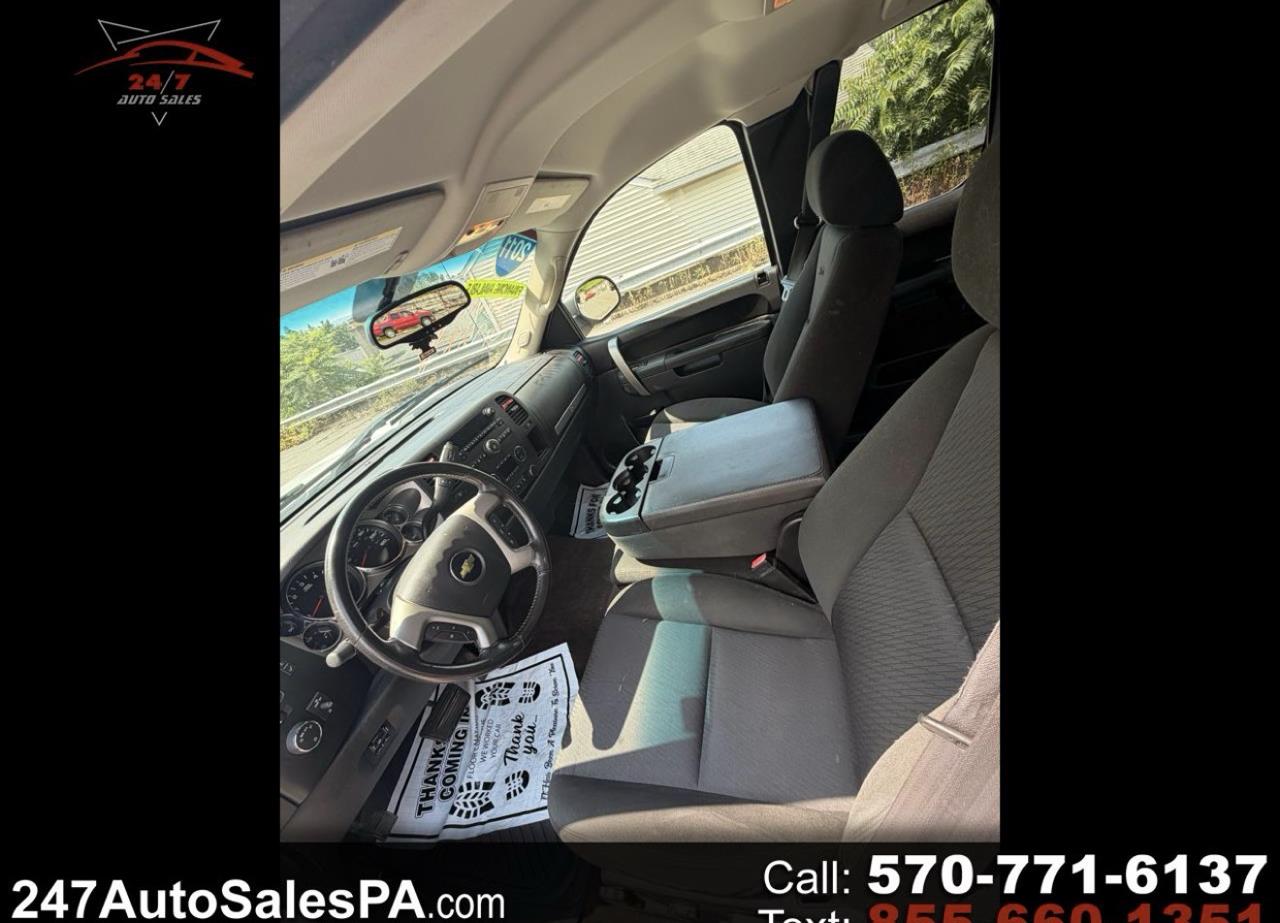 Chevrolet Silverado 1500 4WD Ext Cab 143.5" LT 2011