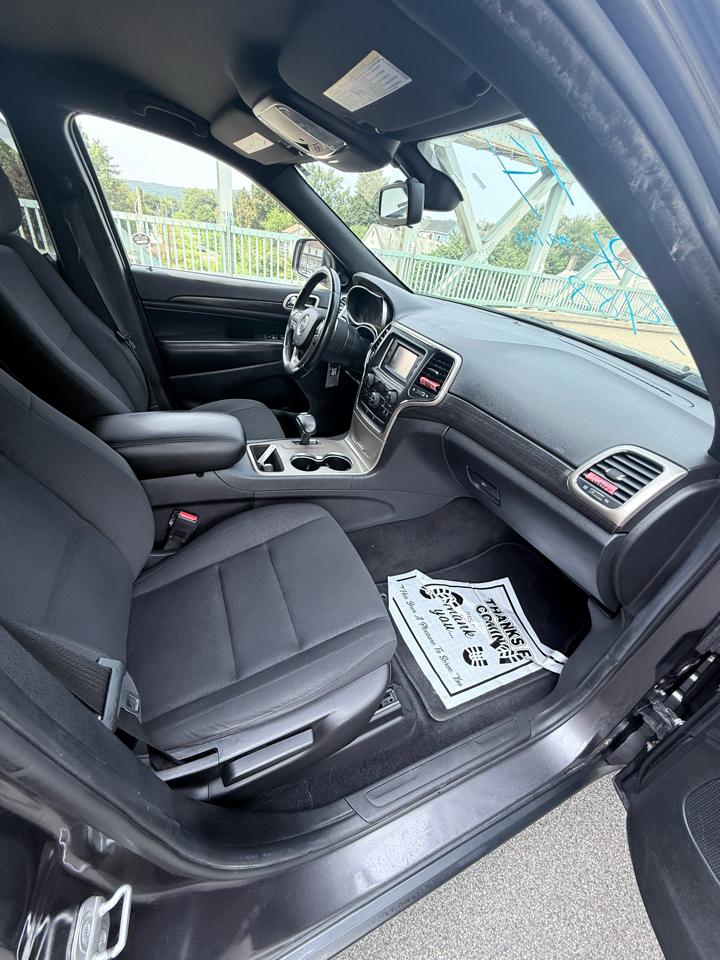 Jeep Grand Cherokee 4WD 4dr Laredo 2014