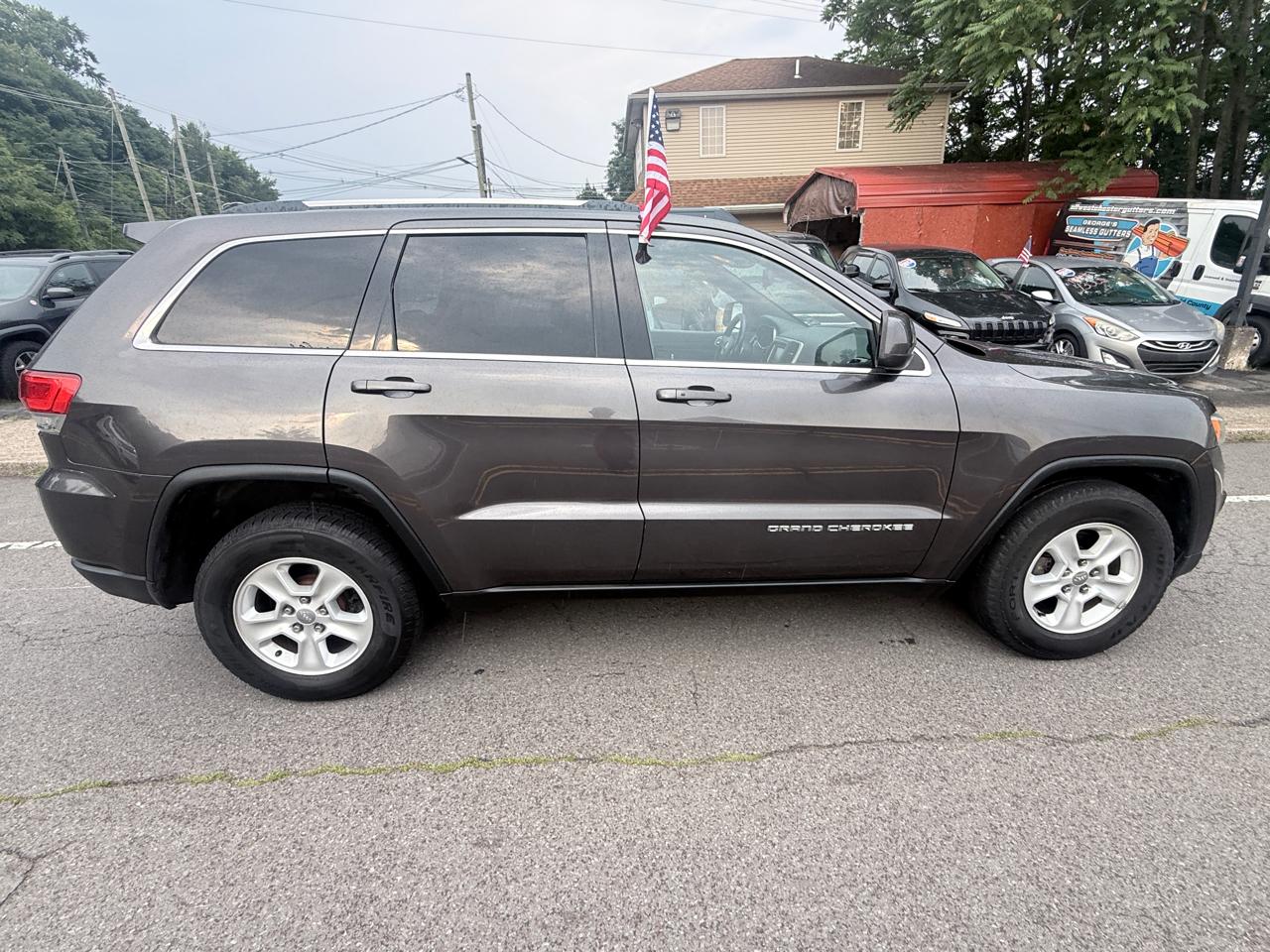 Jeep Grand Cherokee 4WD 4dr Laredo 2015