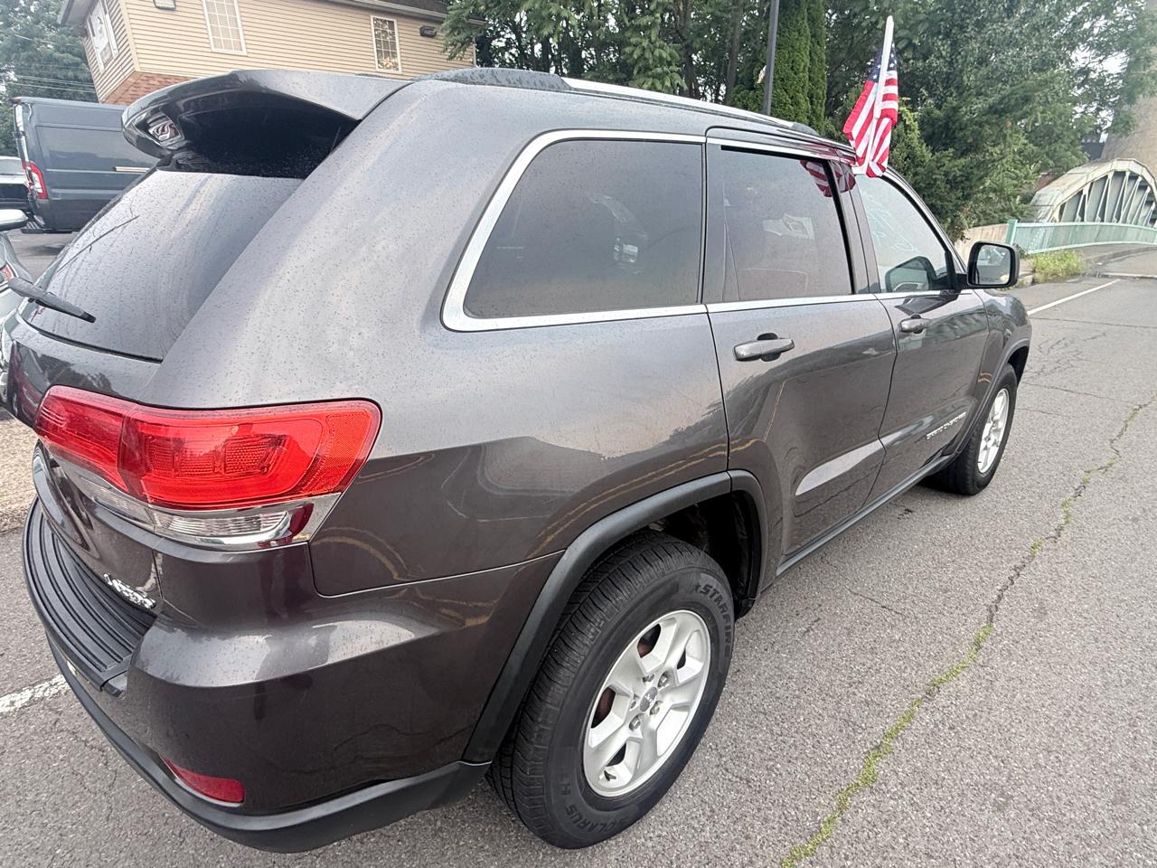 Jeep Grand Cherokee 4WD 4dr Laredo 2015