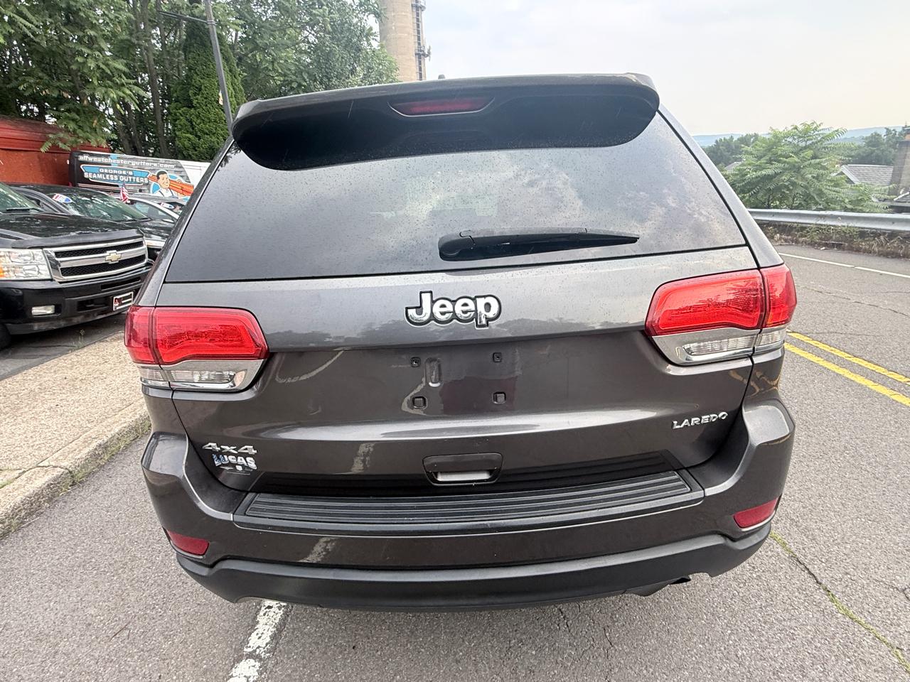 Jeep Grand Cherokee 4WD 4dr Laredo 2015