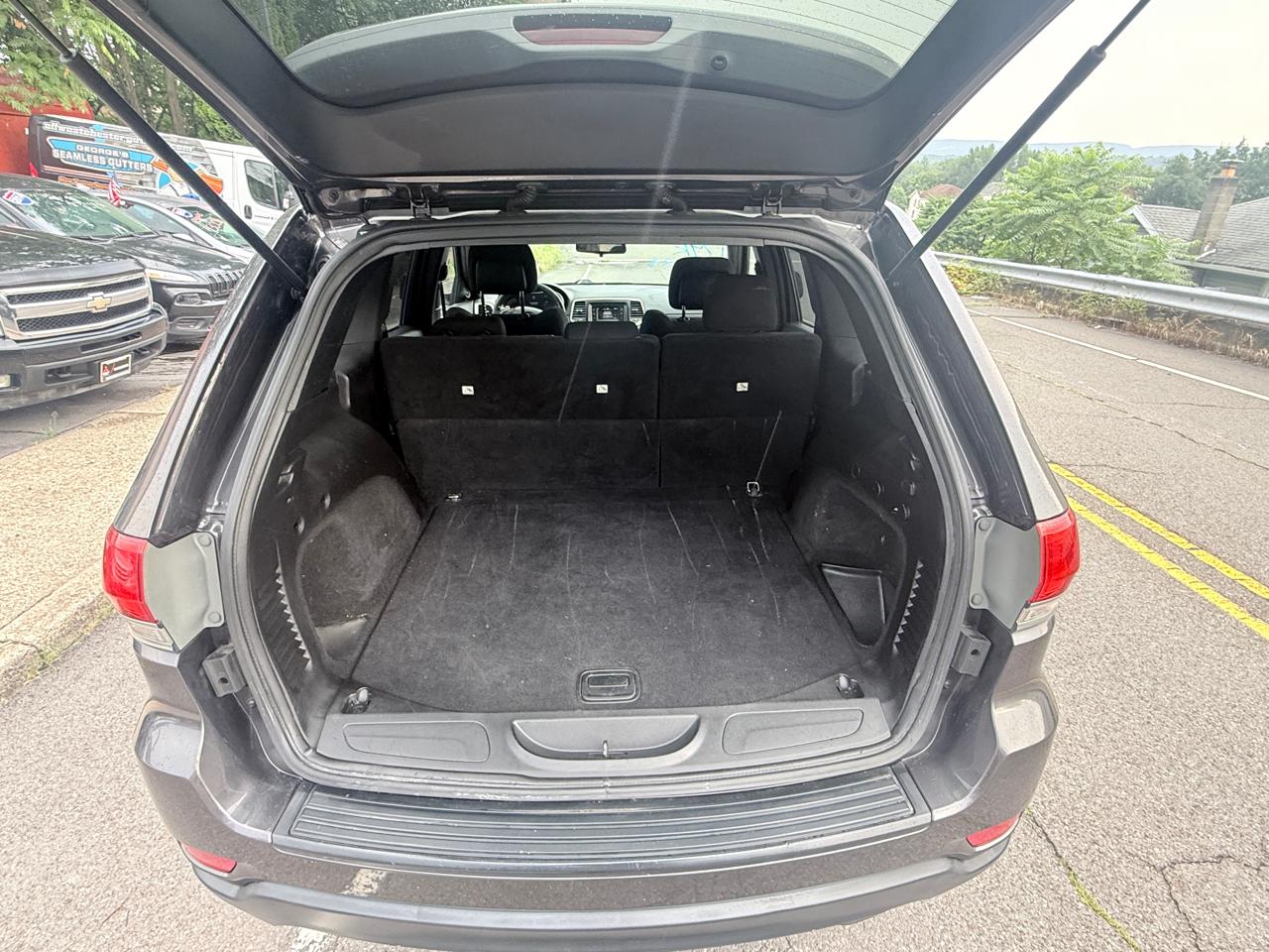 Jeep Grand Cherokee 4WD 4dr Laredo 2015
