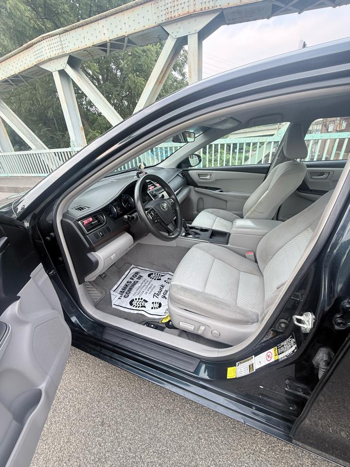 Toyota Camry 4dr Sdn I4 Auto SE w/Special Edition Pkg (Natl) 2016