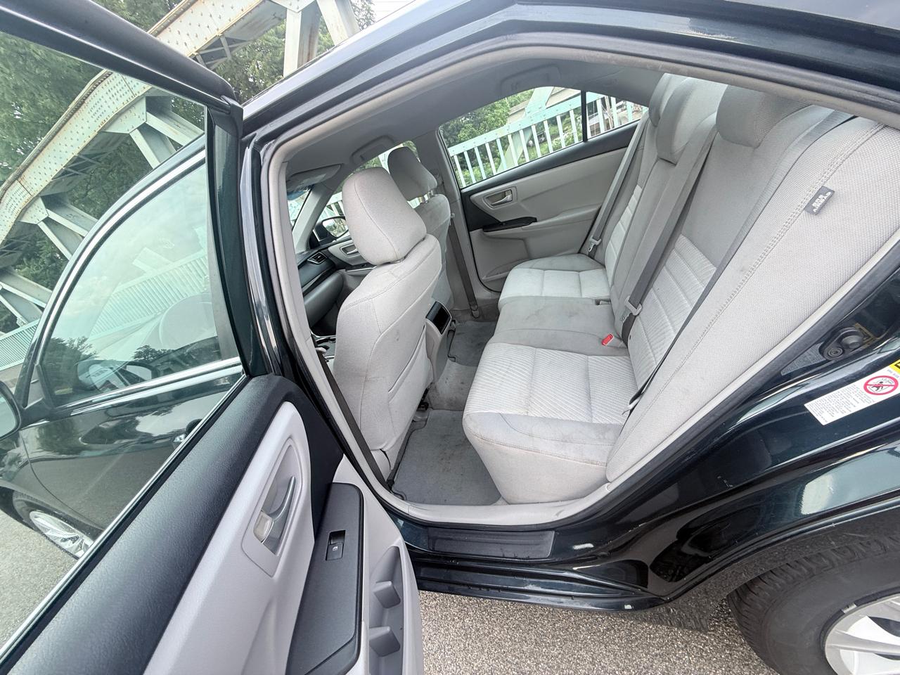 Toyota Camry 4dr Sdn I4 Auto SE w/Special Edition Pkg (Natl) 2016