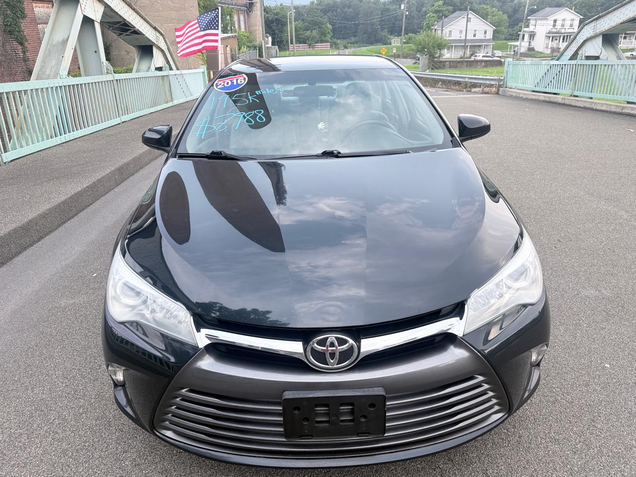 Toyota Camry 4dr Sdn I4 Auto SE w/Special Edition Pkg (Natl) 2016