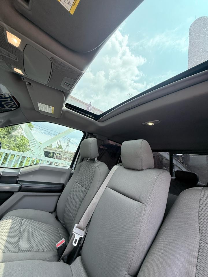 Ford F-150 4WD SuperCab 163" Lariat w/HD Payload Pkg 2015