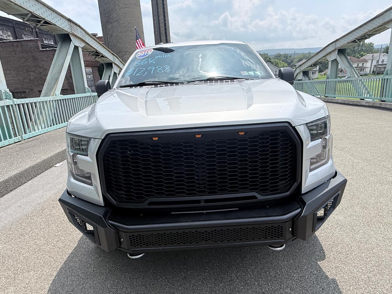 Ford F-150 4WD SuperCab 163" Lariat w/HD Payload Pkg 2015