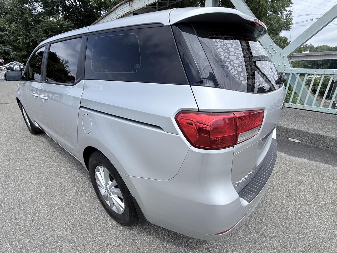 Kia Sedona L FWD 2017