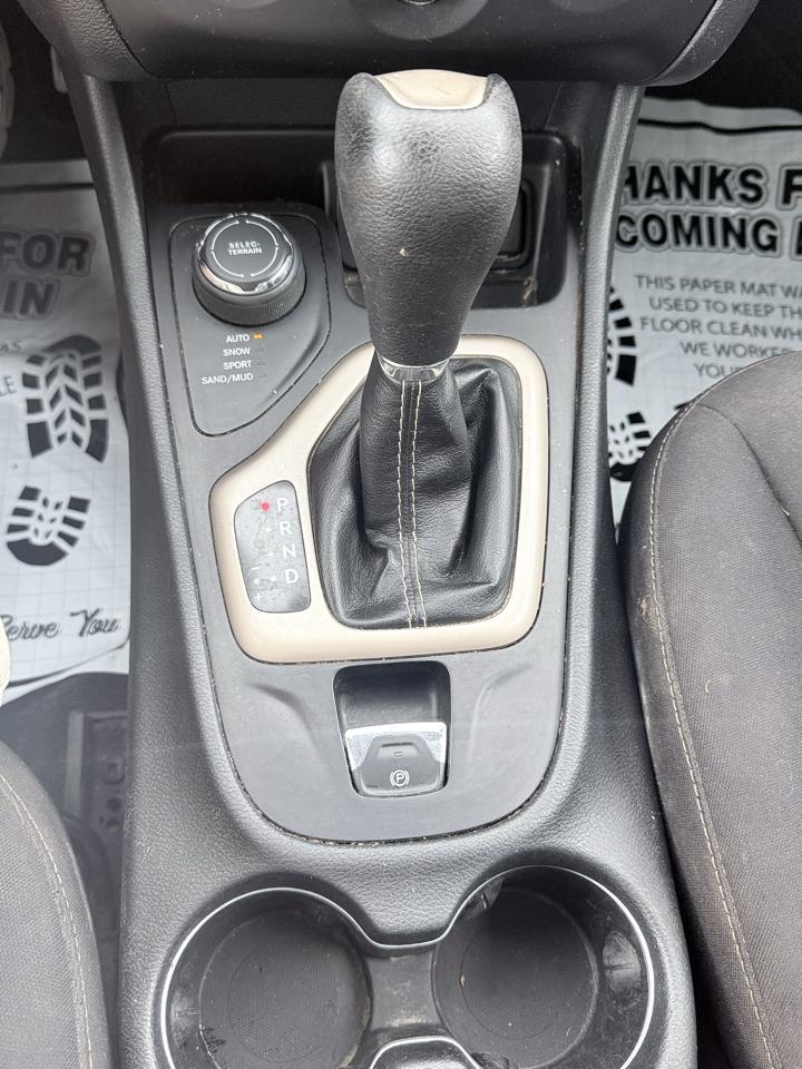 Jeep Cherokee 4WD 4dr Sport 2015